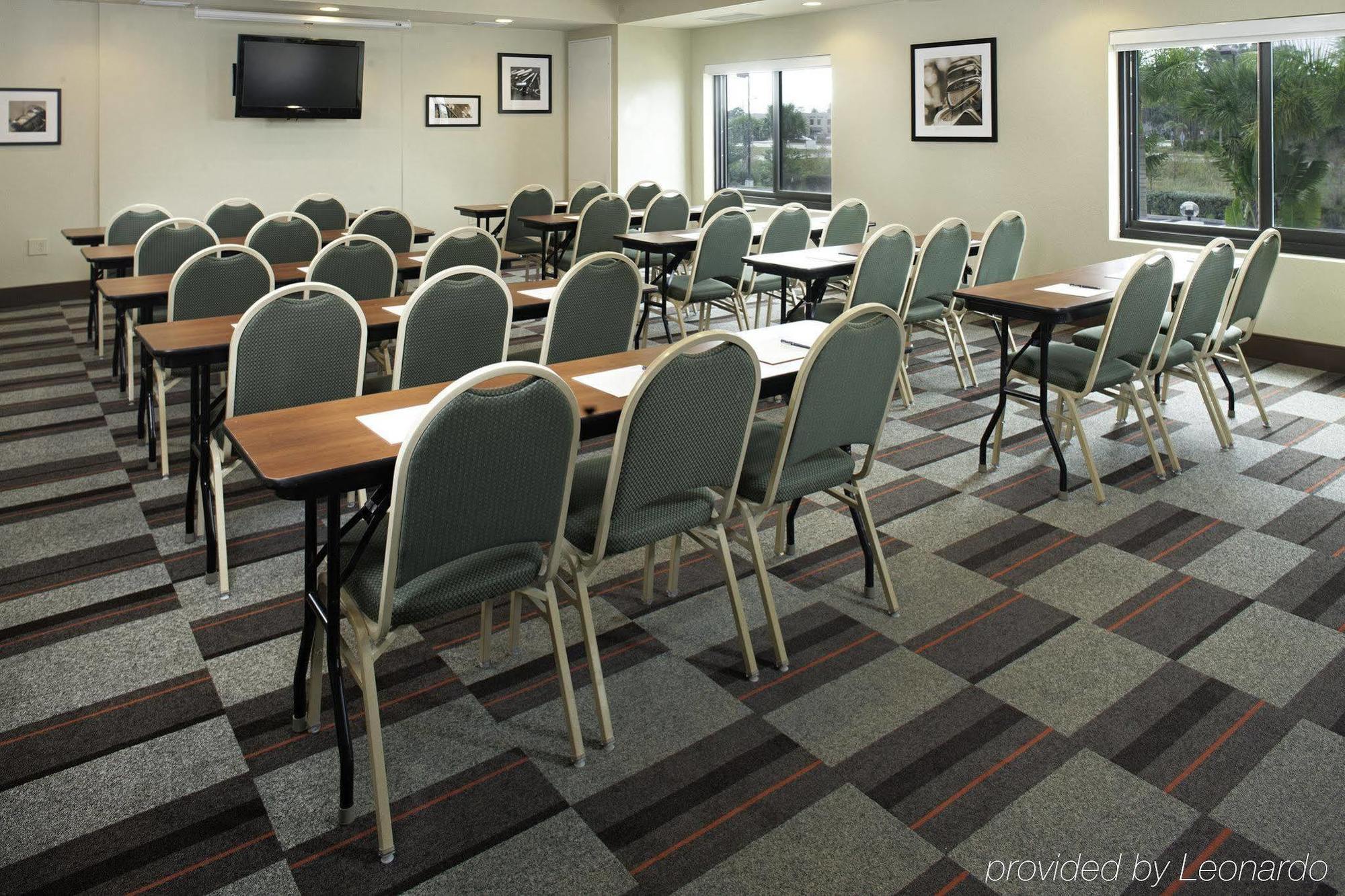 Four Points By Sheraton Fort Myers Airport Hotel Exterior photo